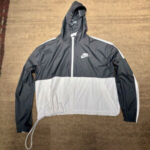 Nike Cropped Windbreaker Jacket – Black & White – Women’s Large